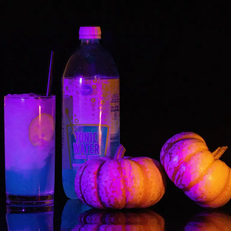 Glowing Spiked Lemonade halloween cocktail recipe